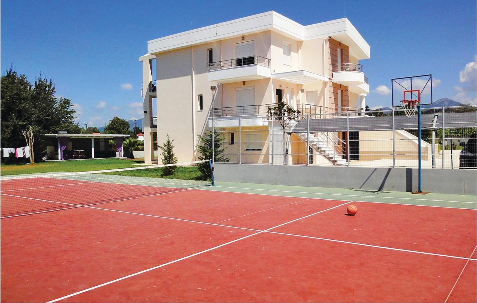 Lovely Home In Preveza With Outdoor Swimming Pool Κανάλι Εξωτερικό φωτογραφία