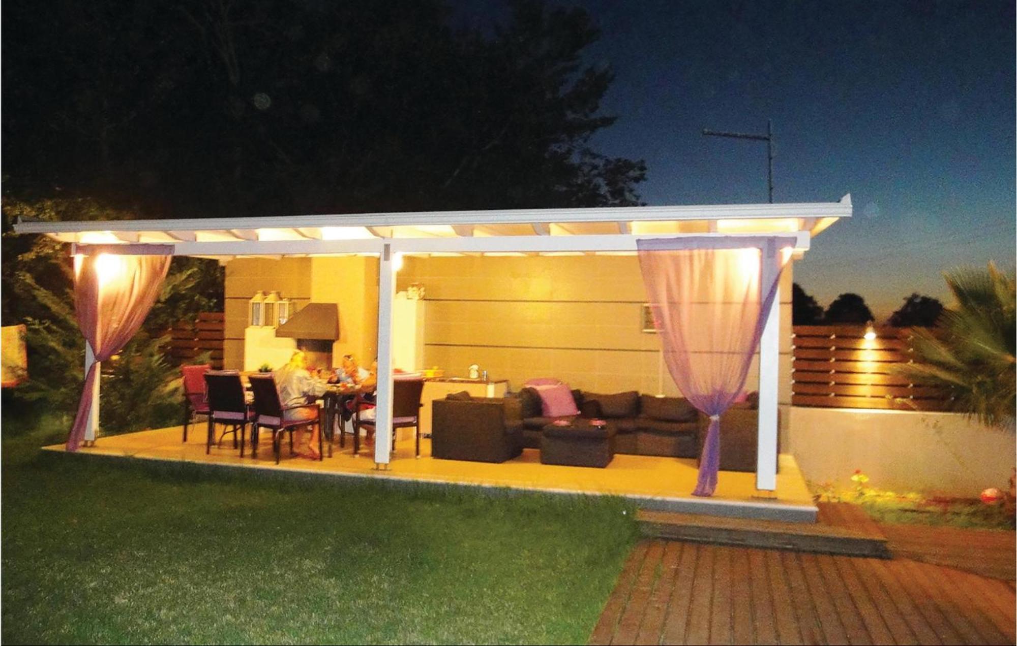 Lovely Home In Preveza With Outdoor Swimming Pool Κανάλι Εξωτερικό φωτογραφία